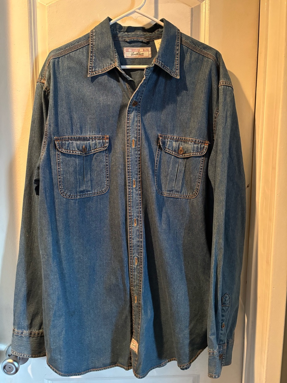 Vintage Men’s Levi Strauss Signature Shirt Metal Buttons Size LT 42/44
